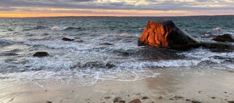 Spacious 5BR/3BA, Private Beach, Pickleball Court, Steps to a Wildlife Sanctuary