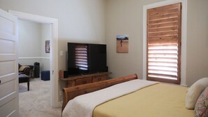 2 عدّة غرف نوم ومكواة/لوح كي وخدمة الإنترنت وملاءات أسرّة