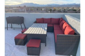 Terrace/patio - 15 minutes to Red Rock Canyon! Family-sized new house with roof top & balcony (Las Vegas)