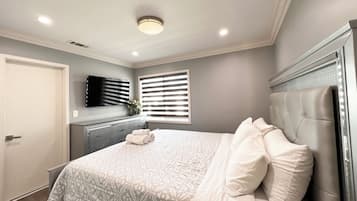 4 Schlafzimmer, Zimmersafe, Bügeleisen/Bügelbrett, Reisekinderbett