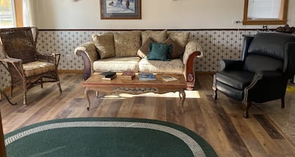 Guesthouse in the Southern Bitterroot Valley
