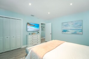 3 bedrooms, iron/ironing board, travel crib, free WiFi