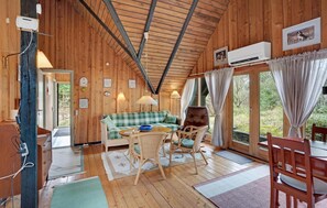 TV, fireplace - 2 bedroom beautiful home in Nørre Nebel (Nørre Nebel)