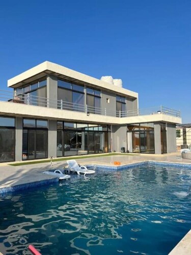 stunning 3 Bed room villa with Dead Sea views