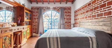 2 Schlafzimmer, Schreibtisch, Bügeleisen/Bügelbrett, kostenloses WLAN
