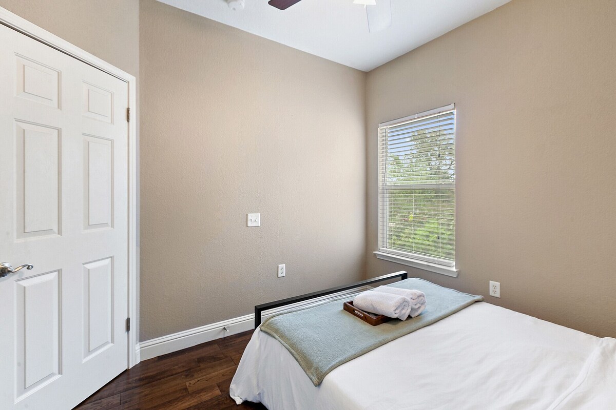 Photo 43 of ⭐️ 5-Star Reviews: King Suites + Spa Baths, Near DT, Arcade, Parking, Sleeps 18 🏡
