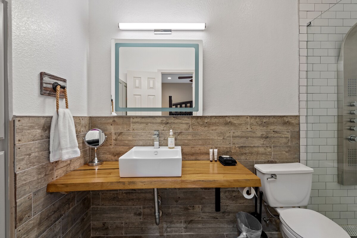 Photo 35 of ⭐️ 5-Star Reviews: King Suites + Spa Baths, Near DT, Arcade, Parking, Sleeps 18 🏡