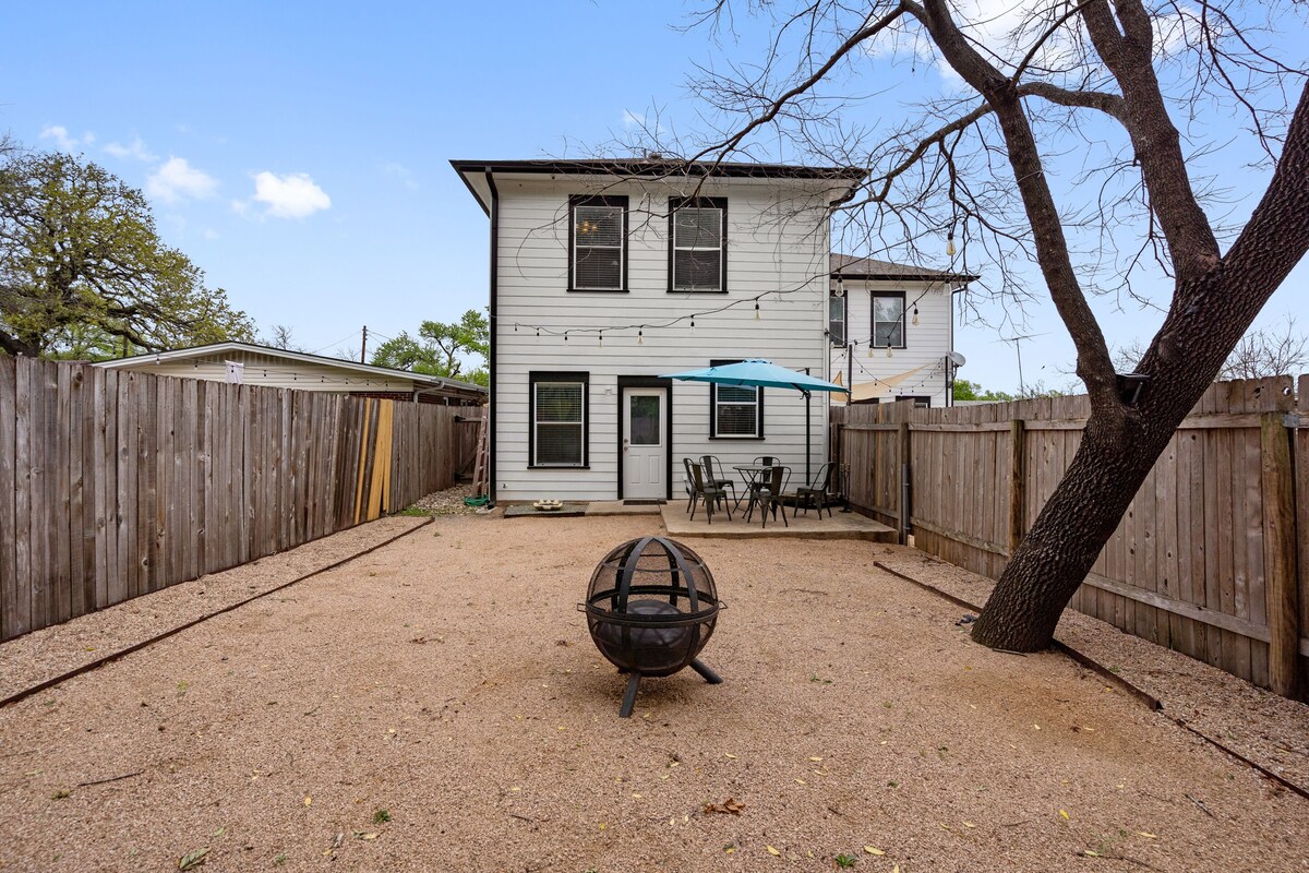Photo 61 of ⭐️ 5-Star Reviews: King Suites + Spa Baths, Near DT, Arcade, Parking, Sleeps 18 🏡