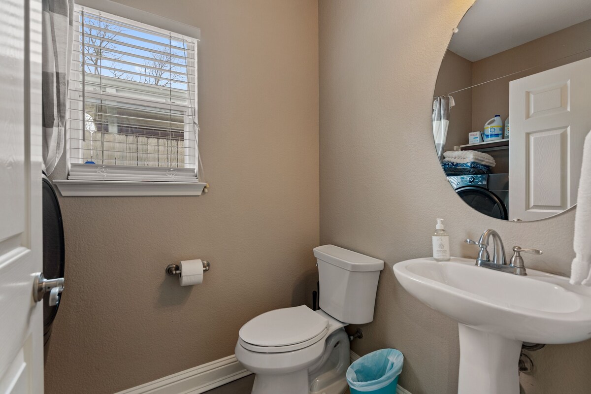 Photo 47 of ⭐️ 5-Star Reviews: King Suites + Spa Baths, Near DT, Arcade, Parking, Sleeps 18 🏡