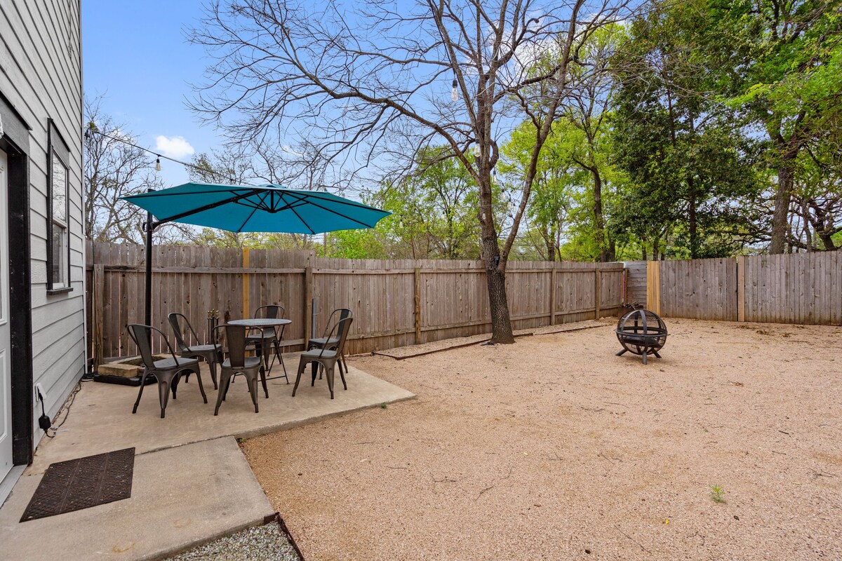Photo 63 of ⭐️ 5-Star Reviews: King Suites + Spa Baths, Near DT, Arcade, Parking, Sleeps 18 🏡