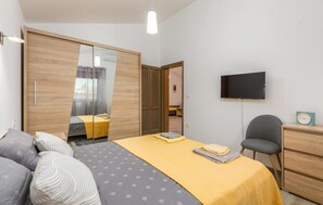2 chambres, lit parapluie, Wi-Fi gratuit, draps fournis