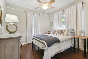3 Schlafzimmer, Bügeleisen/Bügelbrett, kostenloses WLAN, Bettwäsche