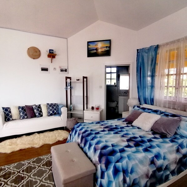 1 bedroom, desk, iron/ironing board, free WiFi - La Casita!Beautiful Caribbean Private Octagon Studio Bungalow.5 mins from Beach! (Choiseul,)