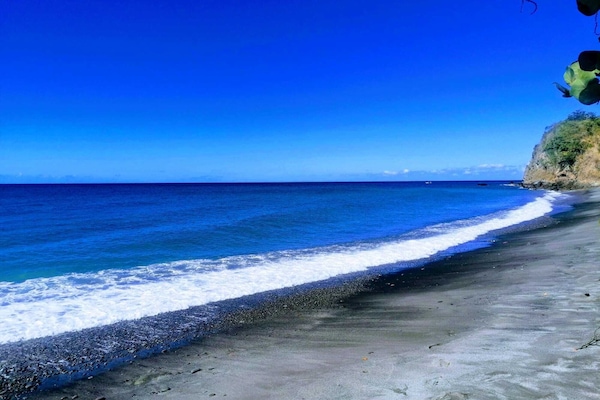 Ranta lähistöllä, rantapyyhkeitä