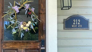 Exterior detail - The Front Porch (Sanford)