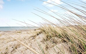 Beach nearby - Gorgeous home in Grenaa with sauna (Grenaa)