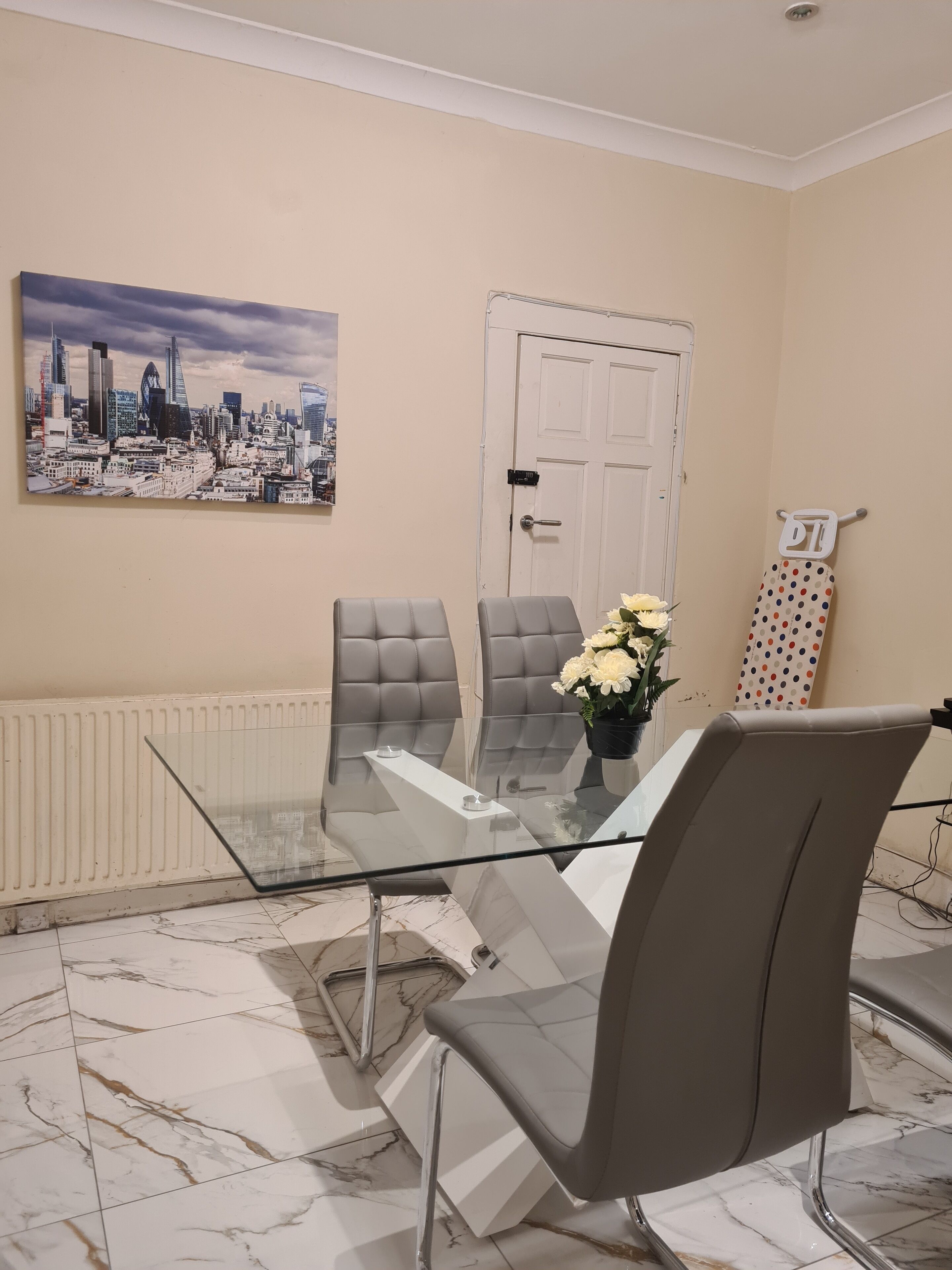 Business Room | Dining room