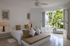 6 bedrooms, iron/ironing board, travel cot, WiFi