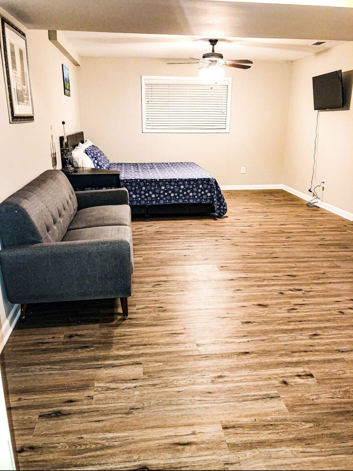 Entire Cozy Stand- alone 4bedroom 2 bathroom House