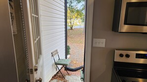 A kitchen with a stainless steel oven and a microwave. - Delightful house just 10 minutes from uptown (Charlotte)