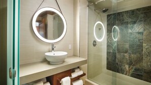 Combined shower/tub