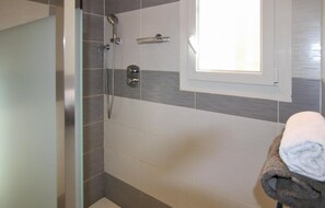 Badekar, hårtørrer