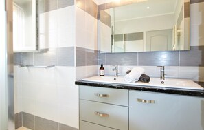 Badewanne, Haartrockner