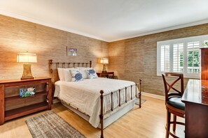 2 Schlafzimmer, Schreibtisch, Bügeleisen/Bügelbrett, kostenloses WLAN