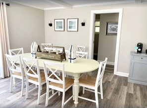 Dining - Location, location! Park your car and never get back in! 4 bedroom 2 bath (Ogunquit)