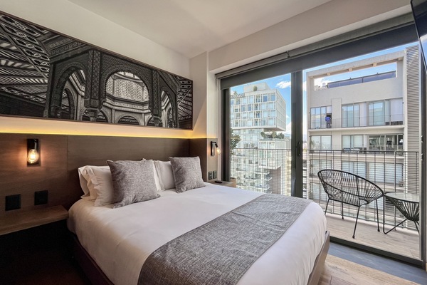 Signature Apartment | 2 bedrooms, Egyptian cotton sheets, premium bedding, down comforters