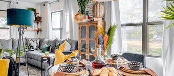 😍Spacious modern 2bedroom home w/ free parking- Located in the medical district!