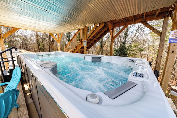 Tina de hidromasaje al aire libre