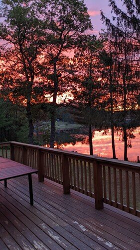 Moon Lake Waterfront Getaway