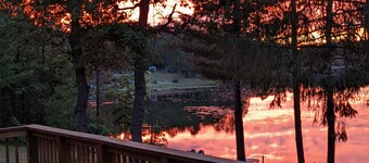 Moon Lake Waterfront Getaway