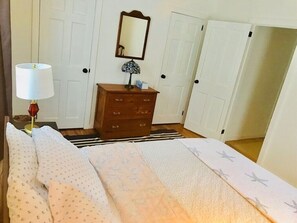 1 soverom, strykejern/-brett, wi-fi og sengetøy