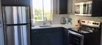 Private Scenic Stay at Sycamore Lane