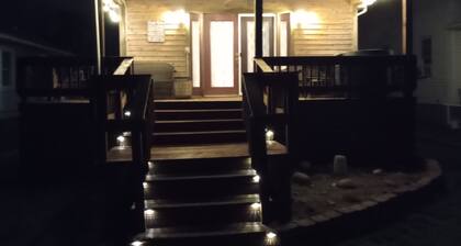 Waterfront home for 2! 2 decks, 2 kayaks,hottub, dock, grill, firepit, wifi, a/c
