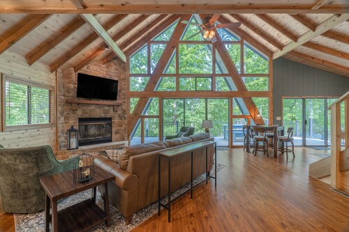 Hideout in the Woods by Innsbrook Vacations!
