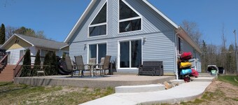 The Blue Chalet on Sage Lake! - near boat launch - pontoon available for rent