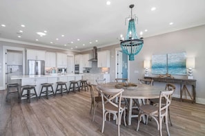 Dining - Blue Sky (Navarre)