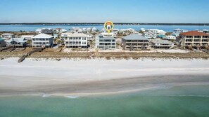 On the beach - Blue Sky (Navarre)
