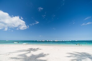 Beach nearby, beach towels