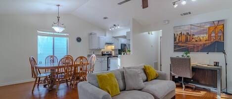 Televisor i taula de tennis de taula