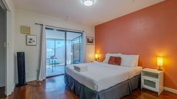 2 habitaciones, tabla de planchar con plancha, wifi y ropa de cama