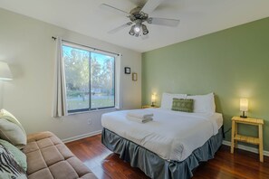 2 soverom, strykejern/-brett, wi-fi og sengetøy