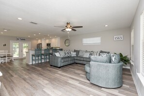 Smart TV - Blue Haven (St. Augustine)