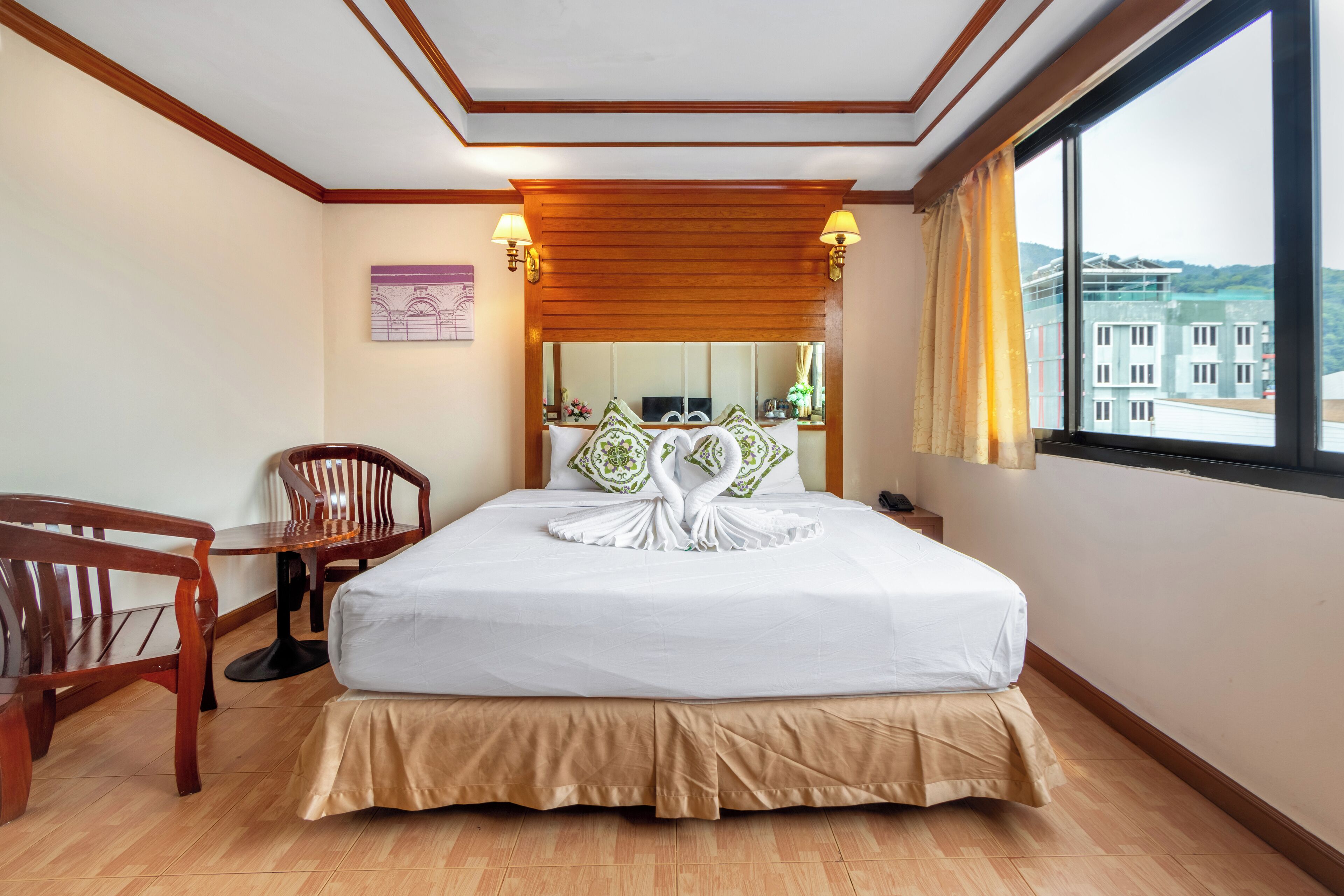 Minibar, in-room safe, desk, free WiFi