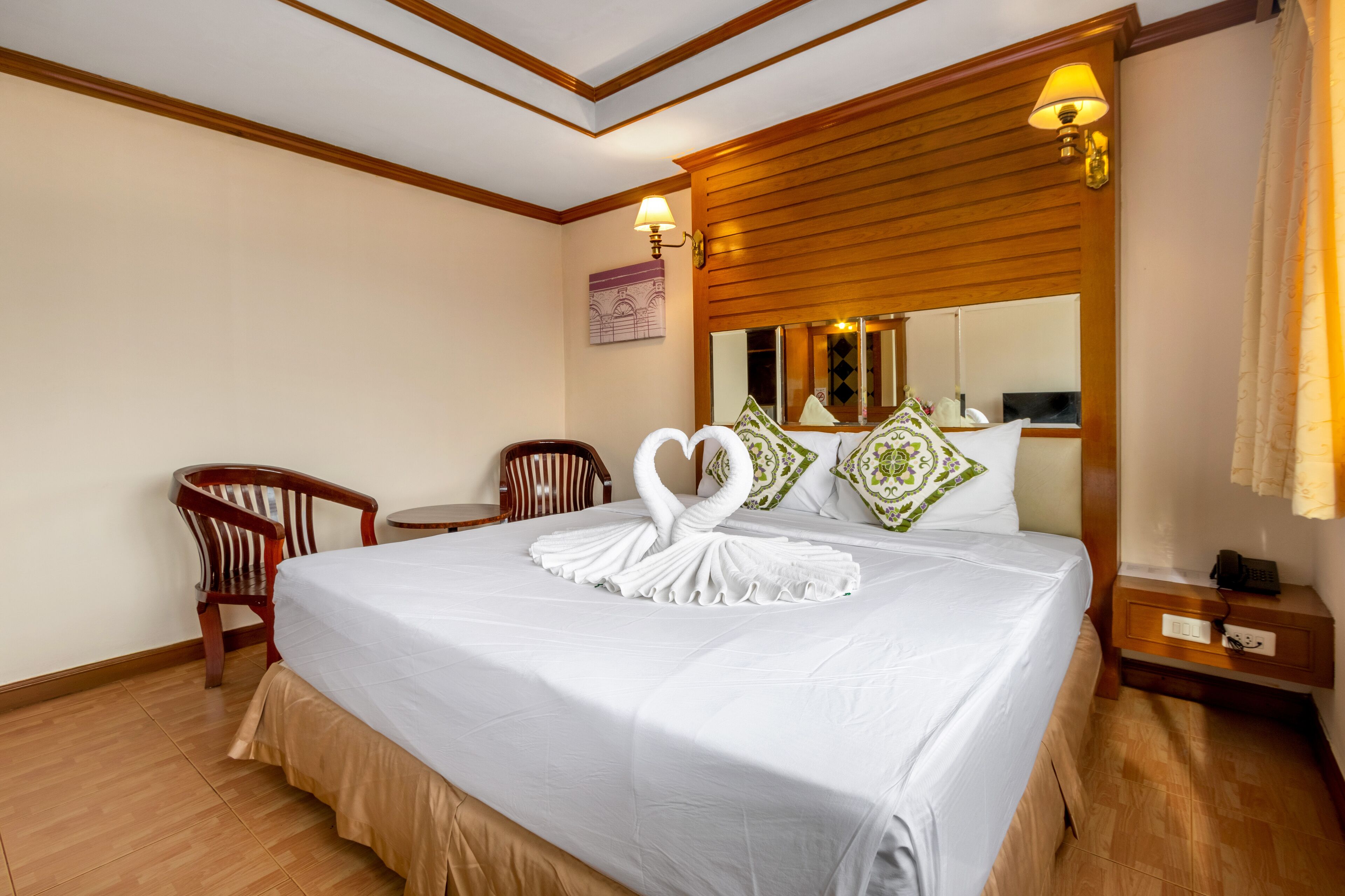 Minibar, caja de seguridad en la habitación, escritorio y wifi gratis 