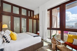 2 habitaciones, tabla de planchar con plancha, cuna de viaje y wifi 