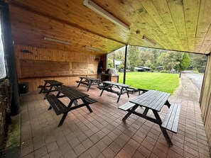 Área de parrilladas y picnic